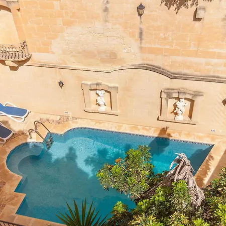 Gozitan Farmhouse Pool & Jacuzzi - Pp 2 - Happy Il-Wilga